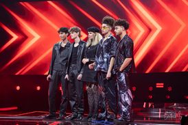 X Factor - 2022-049-4327